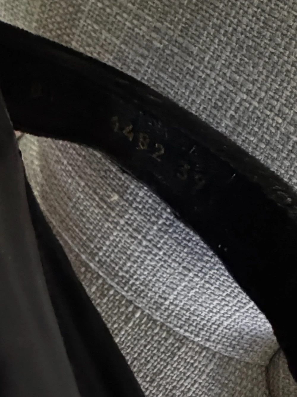 Saint Laurent Amber Black velvet strap ankle strap heels - Picture 12 of 15